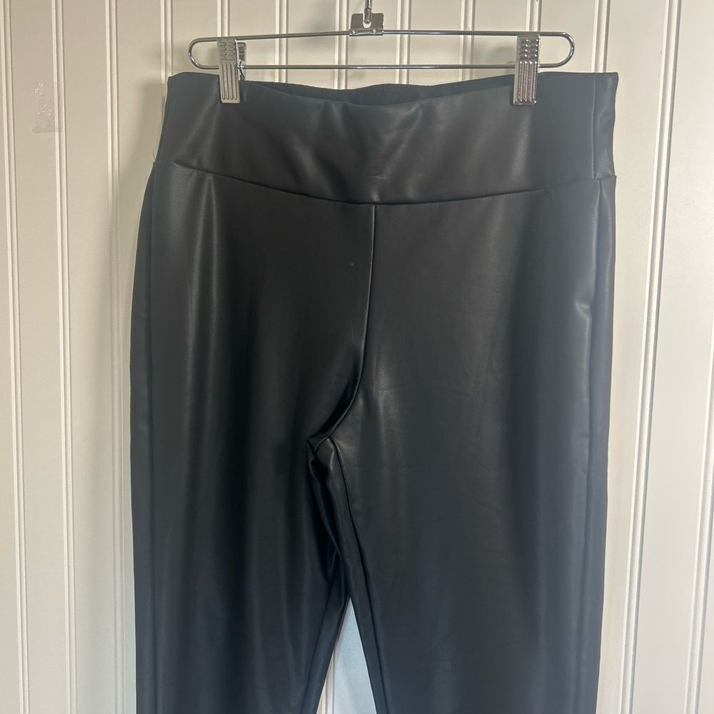 conceited Women Pant 50% PU 44% polyester 6% spandex Size L black . - Picture 3 of 8